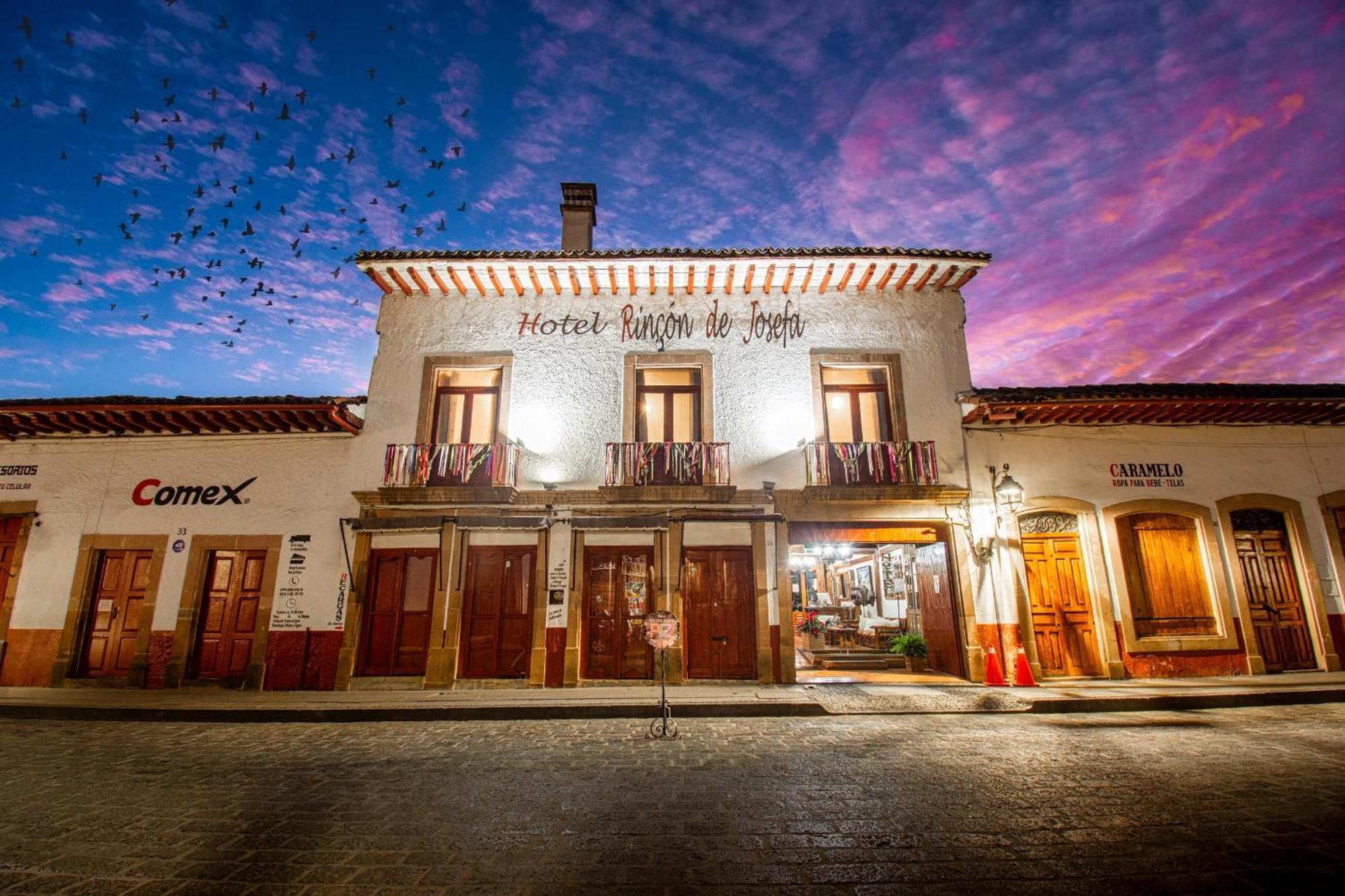 Hotel Rincon De Josefa パツクアロ エクステリア 写真